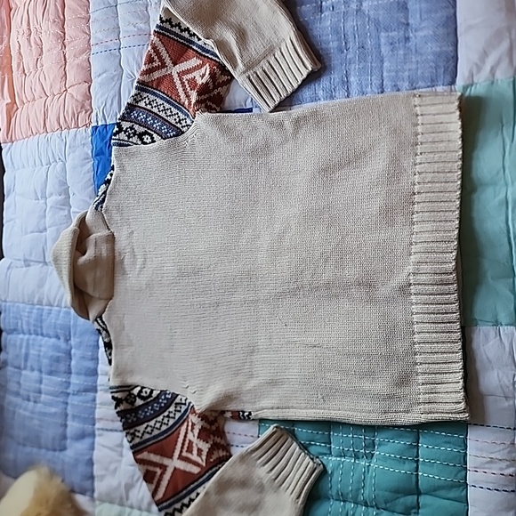 GUC button down sweater size 5-6 - Picture 5 of 5